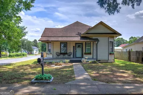 12 Defender St, Cartersville, GA 30120