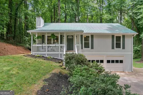 9360 Resort Cir, Gainesville, GA 30506