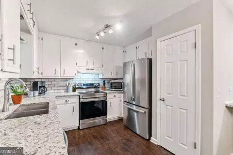 9360 Resort Cir, Gainesville, GA 30506 photo 19
