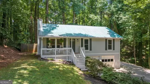 9360 Resort Cir, Gainesville, GA 30506 photo 2