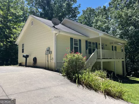 216 Cameron Pt, Cleveland, GA 30528