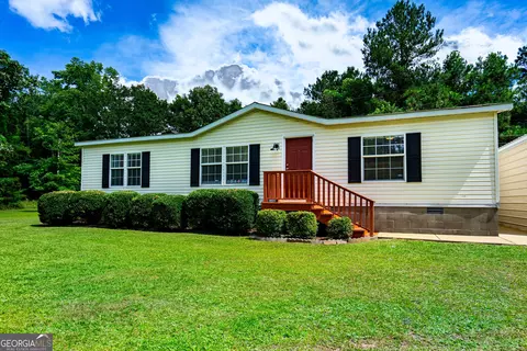 3071 Sr 18 Hwy, West Point, GA 31833