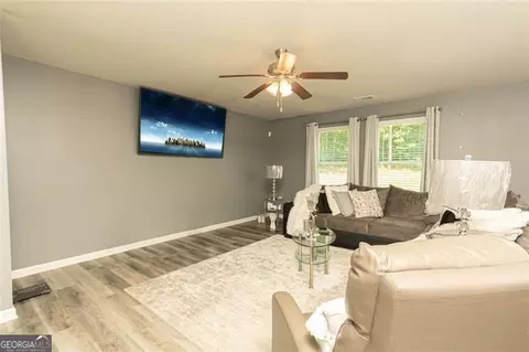 100 Oakbrook Ln, Covington, GA 30016 photo 3