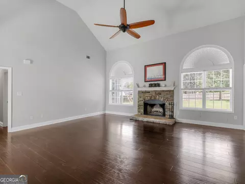 1007 Clover Leaf Dr, Mcdonough, GA 30252 photo 2