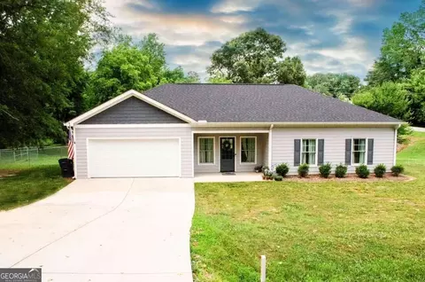 5779 Athens St, Lula, GA 30554