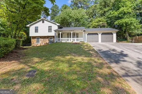 5711 Dorian Ct, Lithonia, GA 30058