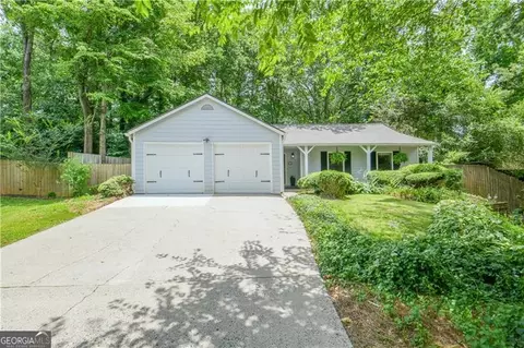 215 Royal Colony Ct, Alpharetta, GA 30022