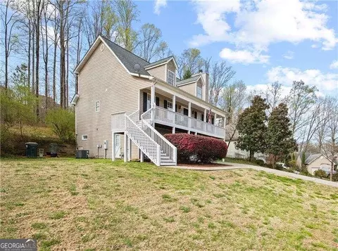 8835 Baycreek Ln, Gainesville, GA 30506