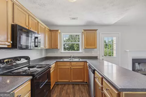 106 Potomac Dr, Jackson, GA 30233 photo 8