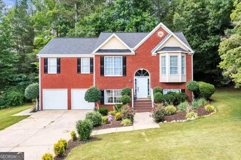 476 Victorian Cir, Dallas, GA 30157