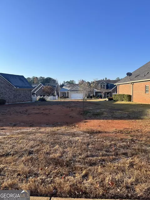 10107 Leverett Cir, Covington, GA 30014 photo 4