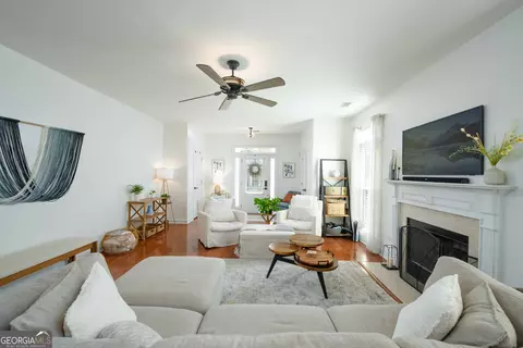 430 Pringle Dr, Suwanee, GA 30024 photo 9