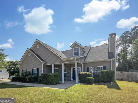 841 Betsy Ross Trl, Hampton, GA 30228