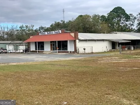 207 E Oak St, Mcrae-helena, GA 31055