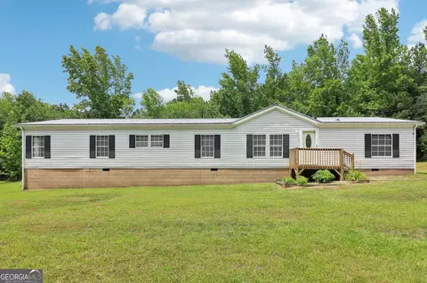 65 Peachtree Lake Dr, Sharpsburg, GA 30277