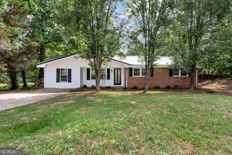 528 Lois Ln, Winder, GA 30680