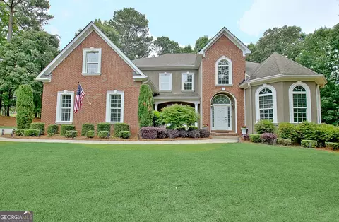 305 Falcon Ridge Dr, Fayetteville, GA 30214