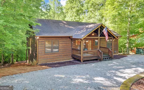 945 Zenith Trl, Ellijay, GA 30540