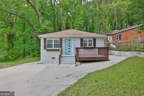 15 Gardenia Dr NW, Atlanta, GA 30314