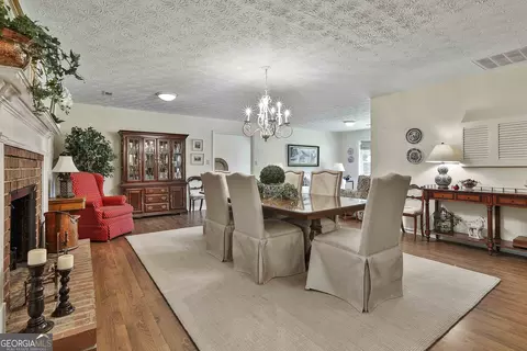 Dining - 744 Grant Rd, Brooks, GA 30205 photo 5 of 10
