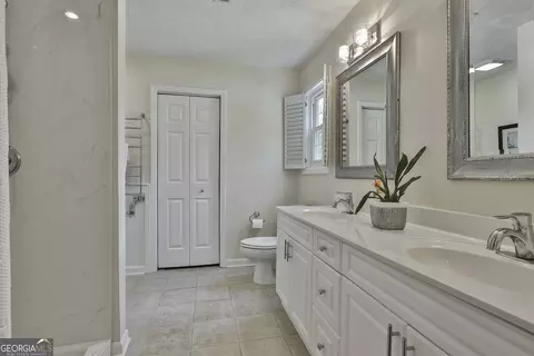 Bath - 744 Grant Rd, Brooks, GA 30205 photo 3 of 5