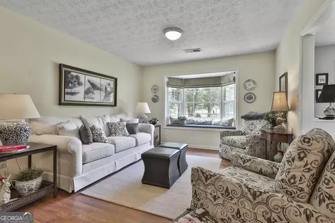 Living - 744 Grant Rd, Brooks, GA 30205 photo 1 of 5