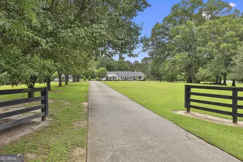 Exterior - 744 Grant Rd, Brooks, GA 30205 photo 2 of 39