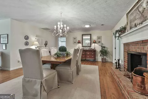 Dining - 744 Grant Rd, Brooks, GA 30205 photo 3 of 10