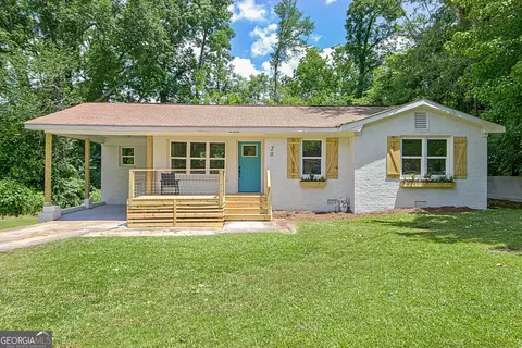 20 Dewey St, Newnan, GA 30263