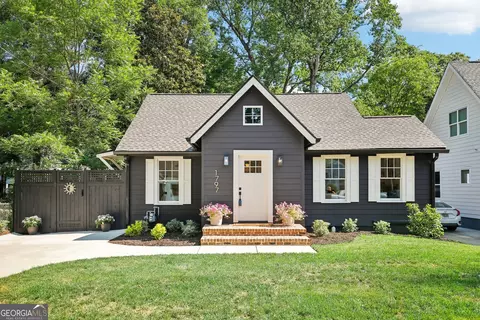 1797 S Olympian Way SW, Atlanta, GA 30310