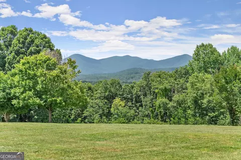 68 Grand View St, Dahlonega, GA 30533
