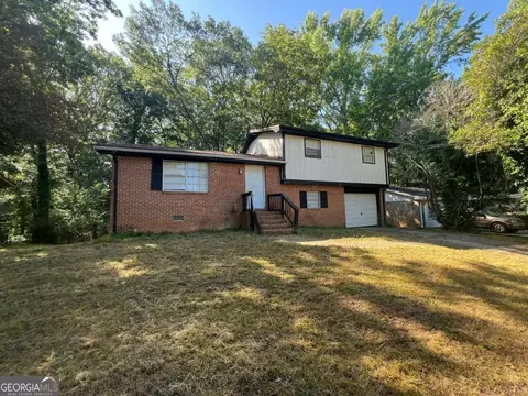3800 Leisure Ln, College Park, GA 30349
