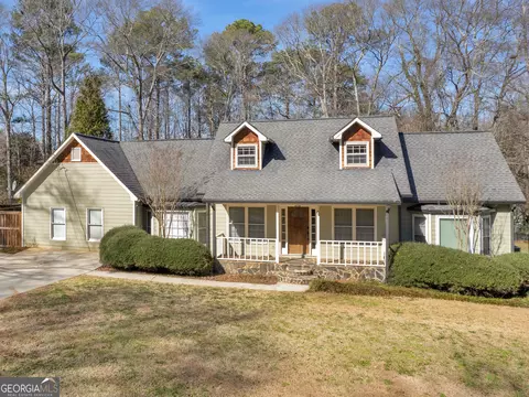17 Laurelwood Cir, Griffin, GA 30224