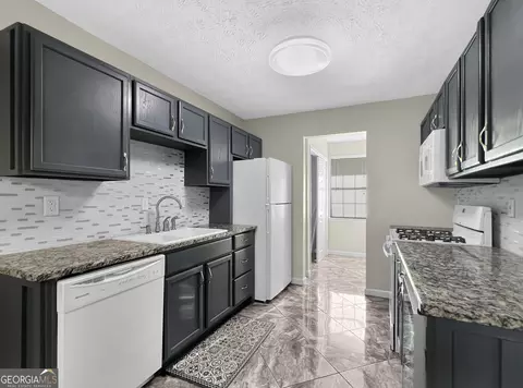 25 Green Springs Ct, Hampton, GA 30228 photo 7