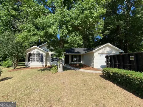 58 Foxwood Dr, Byron, GA 31008