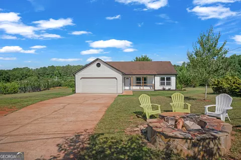 1692 Dolly Nixon Rd, Senoia, GA 30276
