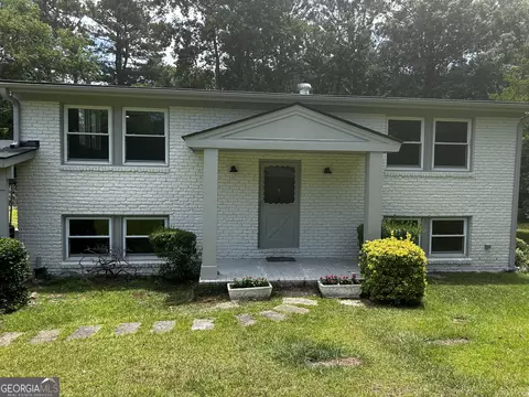 124 Arrowhead Dr, West Point, GA 31833