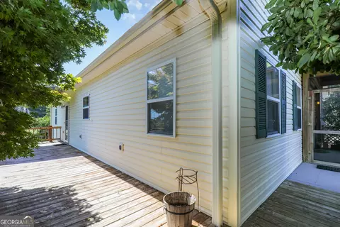 33 Athens St, Carnesville, GA 30521 photo 4