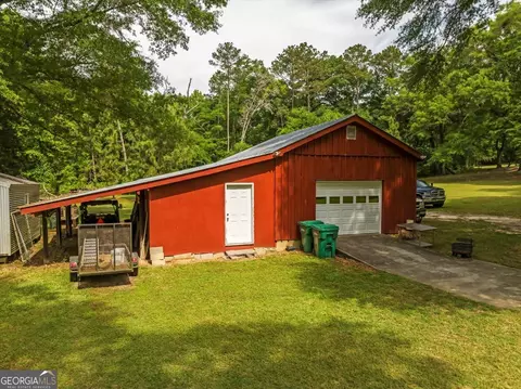 Exterior - 176 Old Farm Rd, Perry, GA 31069 photo 6 of 22