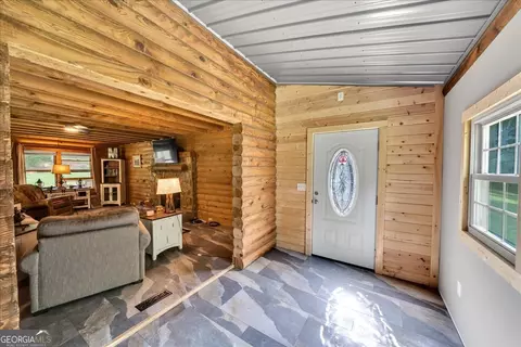 Entry Way - 176 Old Farm Rd, Perry, GA 31069 photo 3 of 3