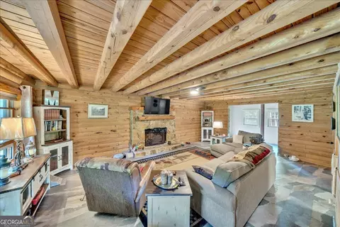 Living - 176 Old Farm Rd, Perry, GA 31069 photo 1 of 4