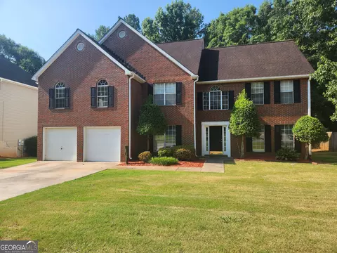 12121 Olmstead Dr, Fayetteville, GA 30215
