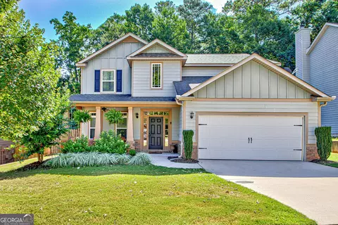 39 Cliffhaven Cir, Newnan, GA 30263