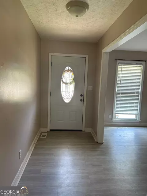 125 Iris Dr, Lagrange, GA 30240 photo 6