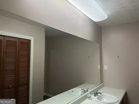 125 Iris Dr, Lagrange, GA 30240 photo 8