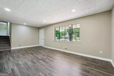3916 Rolling Pl, Conley, GA 30288 photo 3