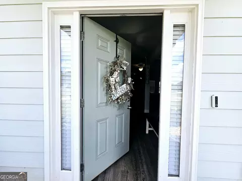 Entry Way - 120 Hamilton Lake View Ct, Lagrange, GA 30241 photo 1 of 6