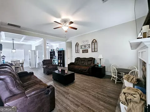 Living - 120 Hamilton Lake View Ct, Lagrange, GA 30241 photo 2 of 4