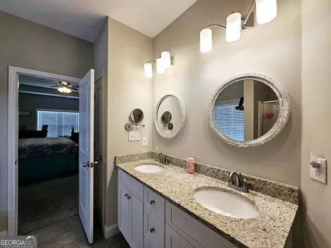 Bath - 120 Hamilton Lake View Ct, Lagrange, GA 30241 photo 1 of 5