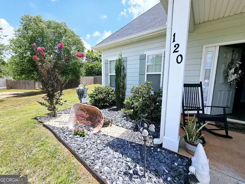 Exterior - 120 Hamilton Lake View Ct, Lagrange, GA 30241 photo 4 of 7